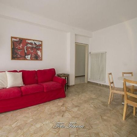 Casa Vacanze Gli Ulivi Del Lago Sale Marasino Exterior foto