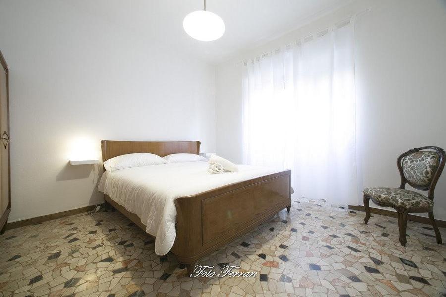 Casa Vacanze Gli Ulivi Del Lago Sale Marasino Exterior foto